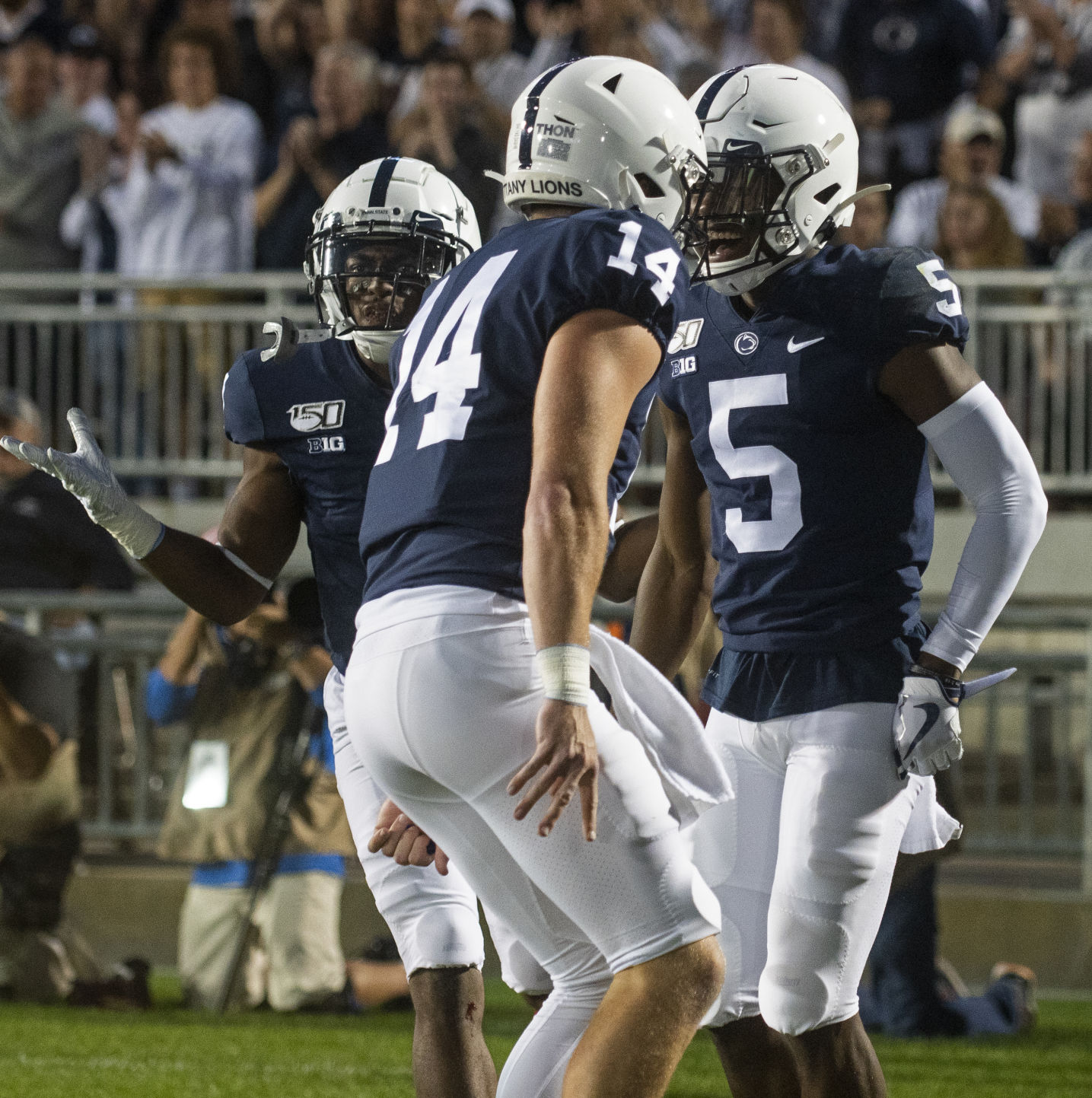 Buffalo, Clifford (14) and Dotson (5)